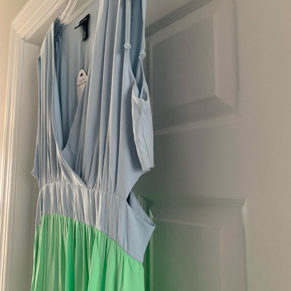 Three-Tone Green Maxi Dress with Tie Shoulders - Picture 2 of 3